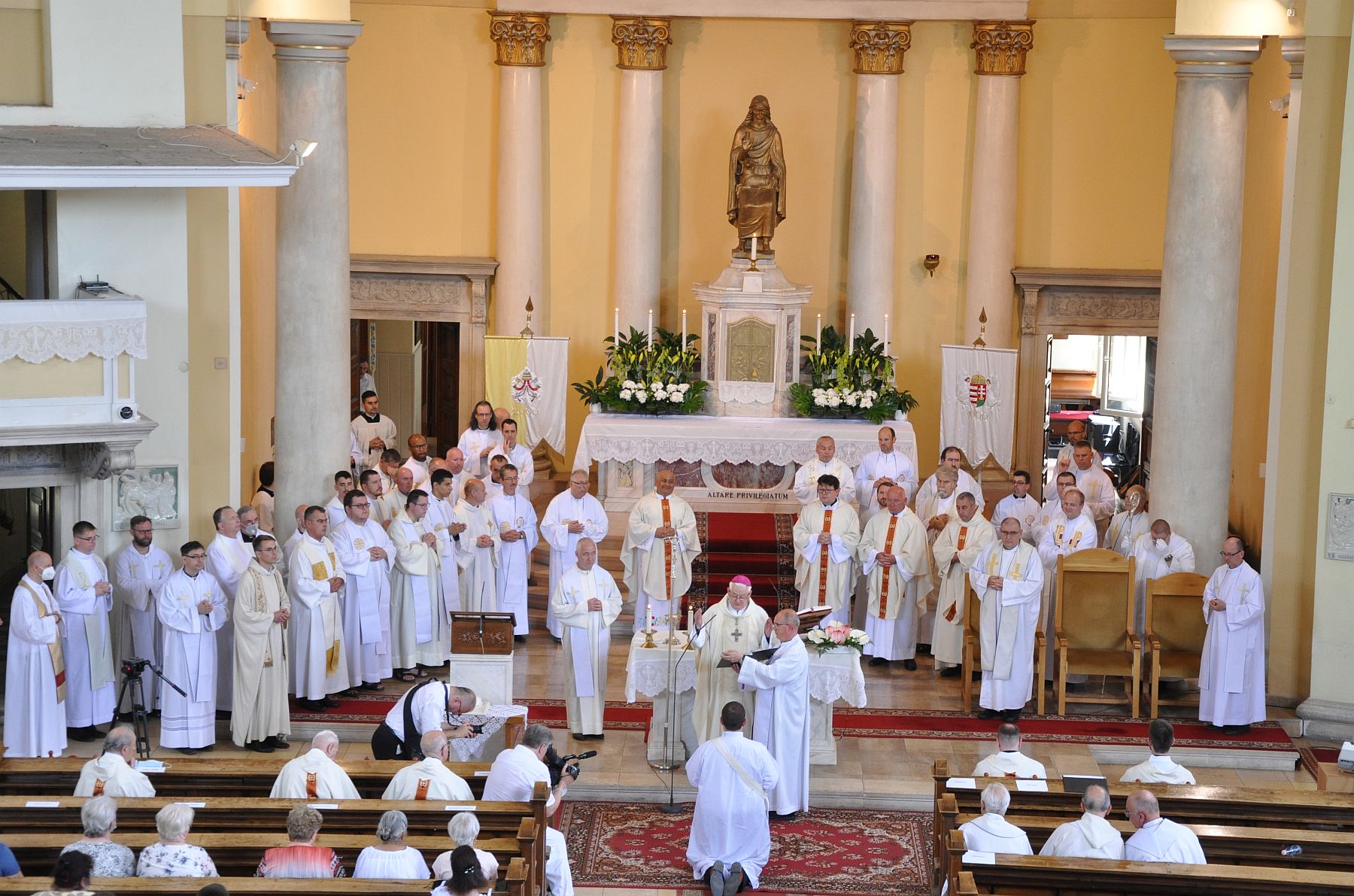 Pap- és diakónusszentelés a Prohászka templomban